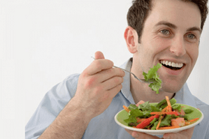 pagkaon sa utanon nga salad sa panahon sa pagtambal sa prostatitis